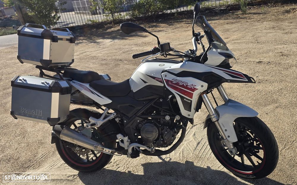 Benelli TRK 251 - 7