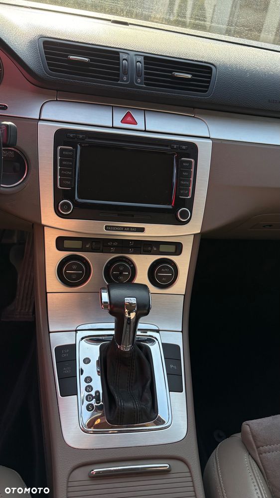 Volkswagen Passat 2.0 TDI DPF Highline DSG - 16