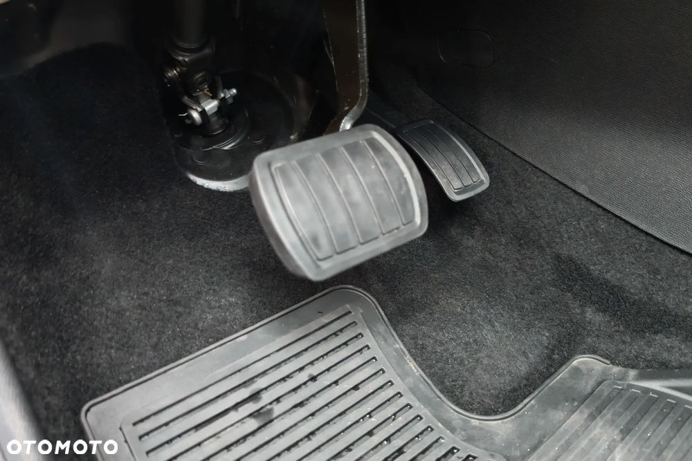 Peugeot 3008 1.2 PureTech mHEV Allure Pack S&S e-DCS6 - 17