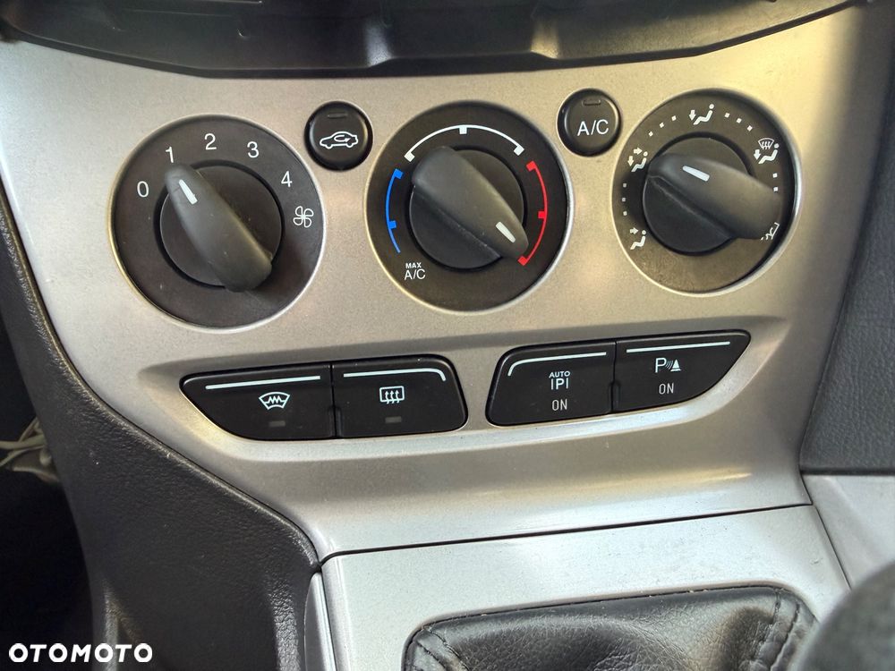 Ford Focus 1.6 TI-VCT Champions Edition - 22