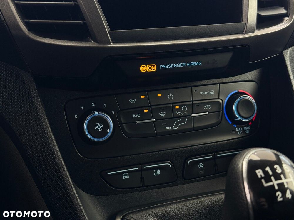 Ford Transit Connect - 24