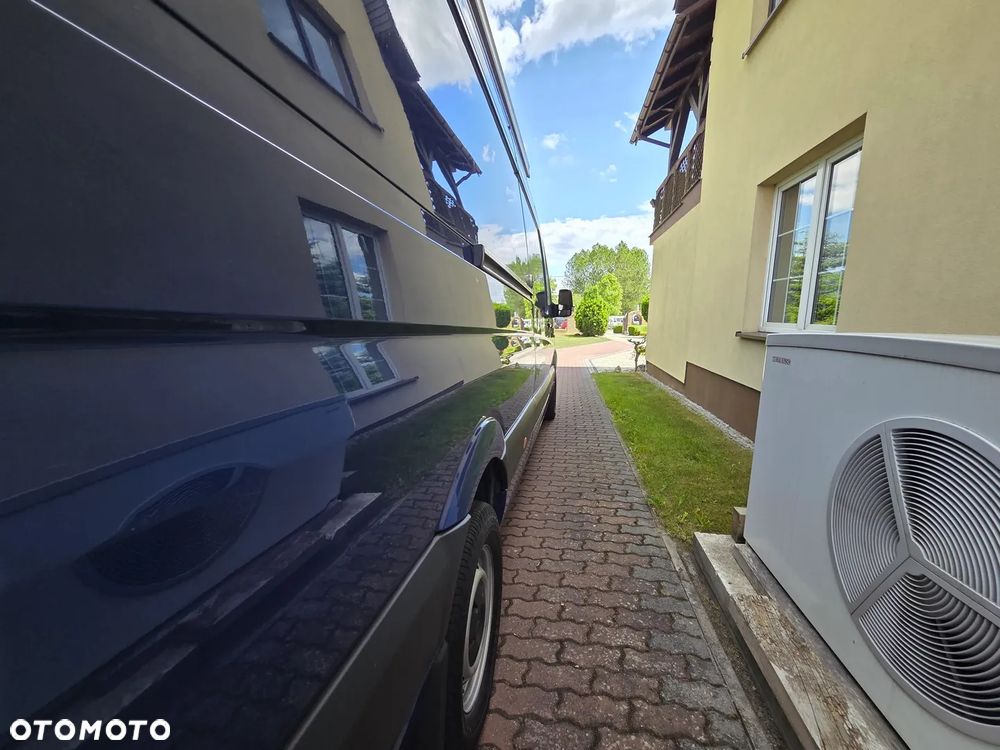 Mercedes-Benz Sprinter - 16