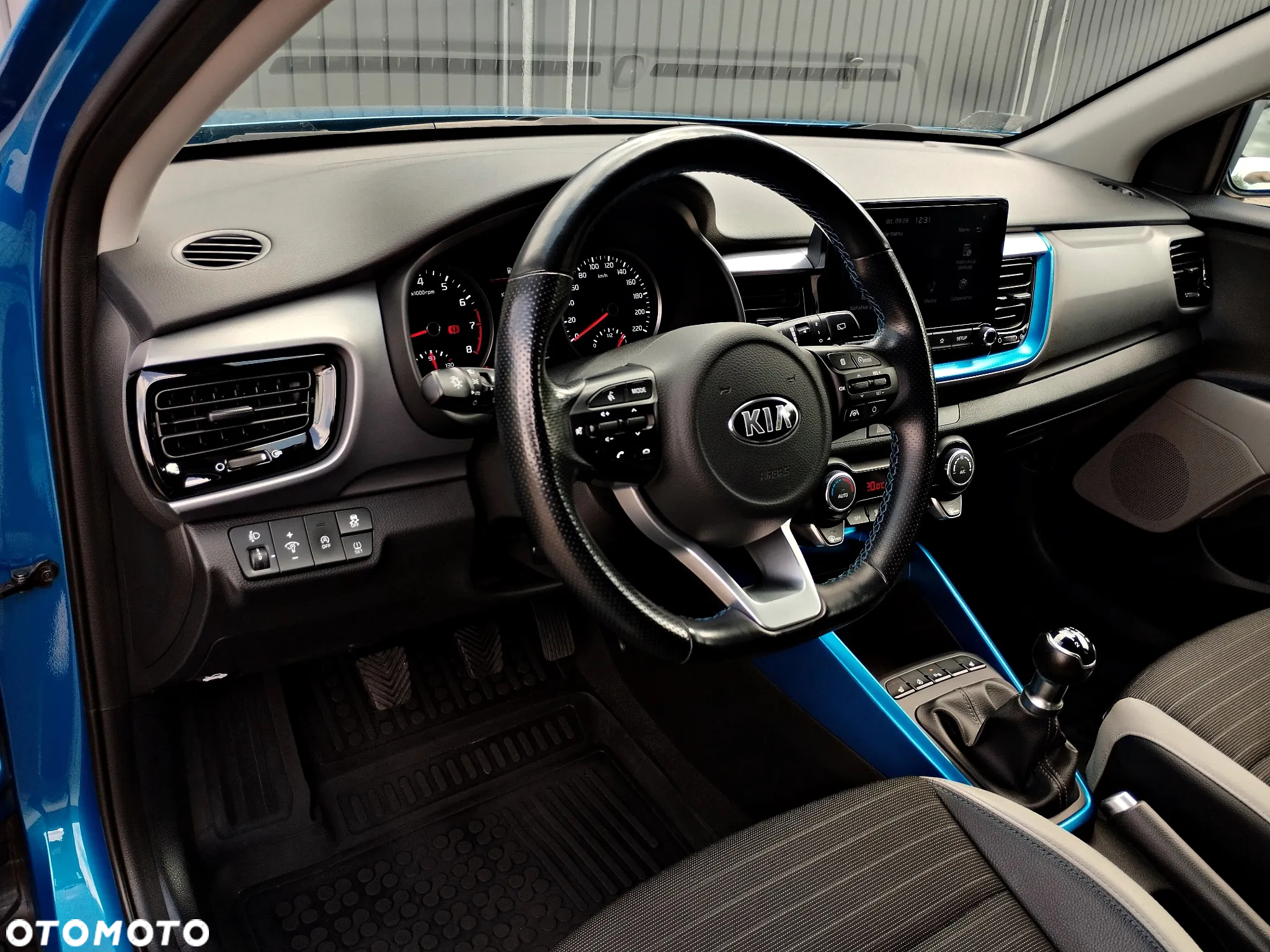 Kia Stonic 1.2 L Business Line - 13