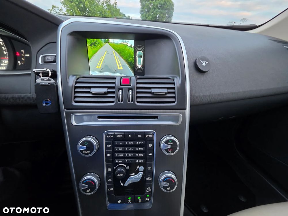 Volvo XC 60 D5 AWD Summum - 2