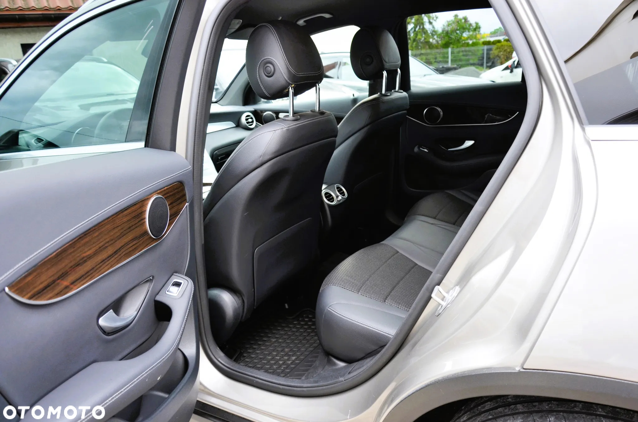 Mercedes-Benz GLC 300 de 4Matic 9G-TRONIC Exclusive - 17