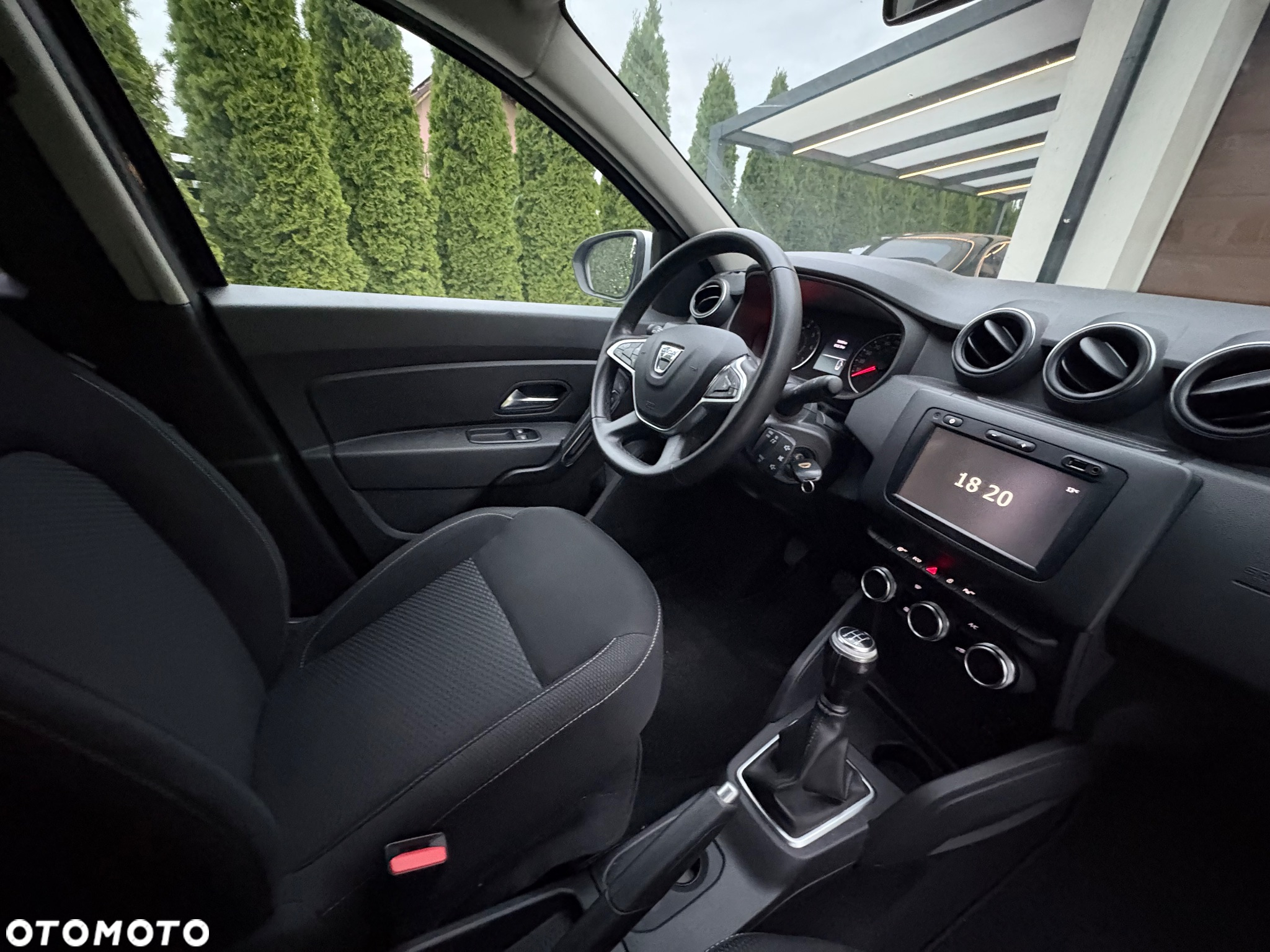 Dacia Duster 1.6 SCe Comfort - 26