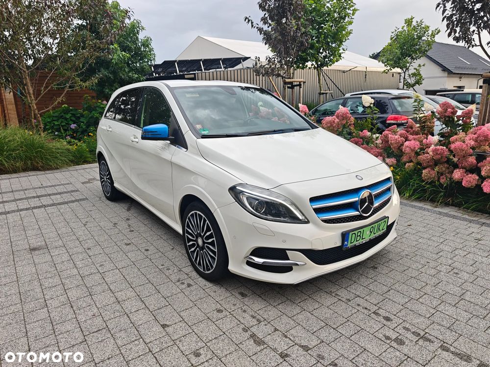 Mercedes-Benz Klasa B (Electric Drive) 250 e - 1