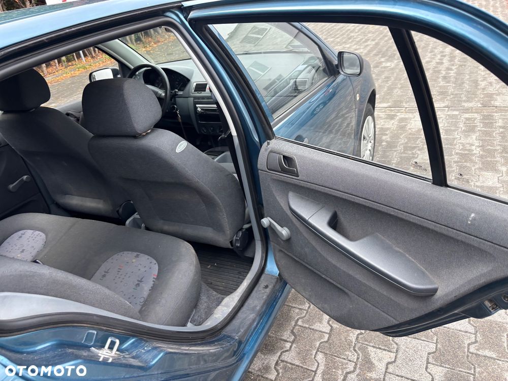 Skoda Fabia - 23