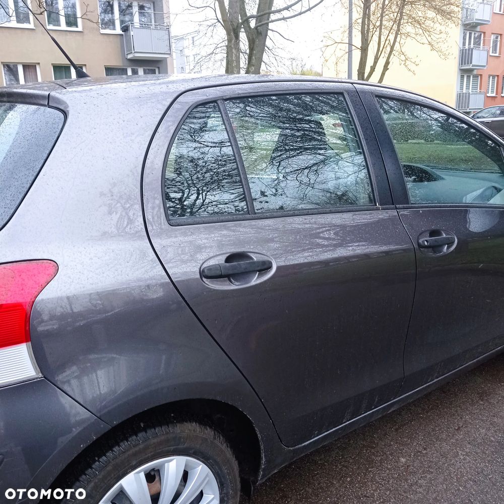 Toyota Yaris 1.33 VVT-i Cool - 3