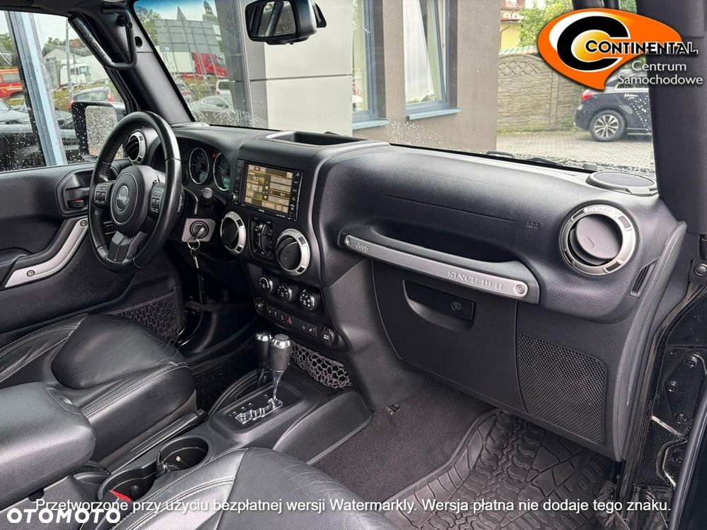 Jeep Wrangler - 5