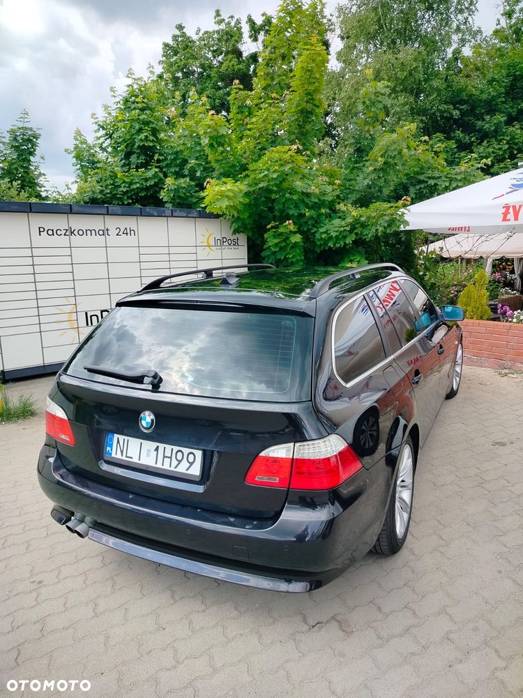 BMW Seria 5 525d - 12