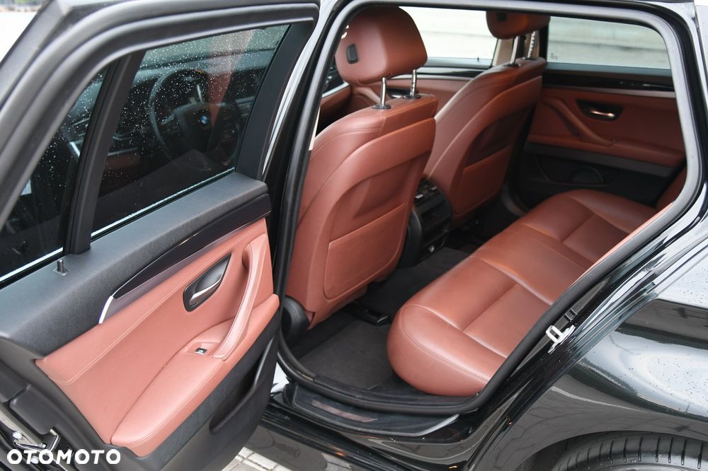 BMW Seria 5 520d xDrive Luxury Line - 14