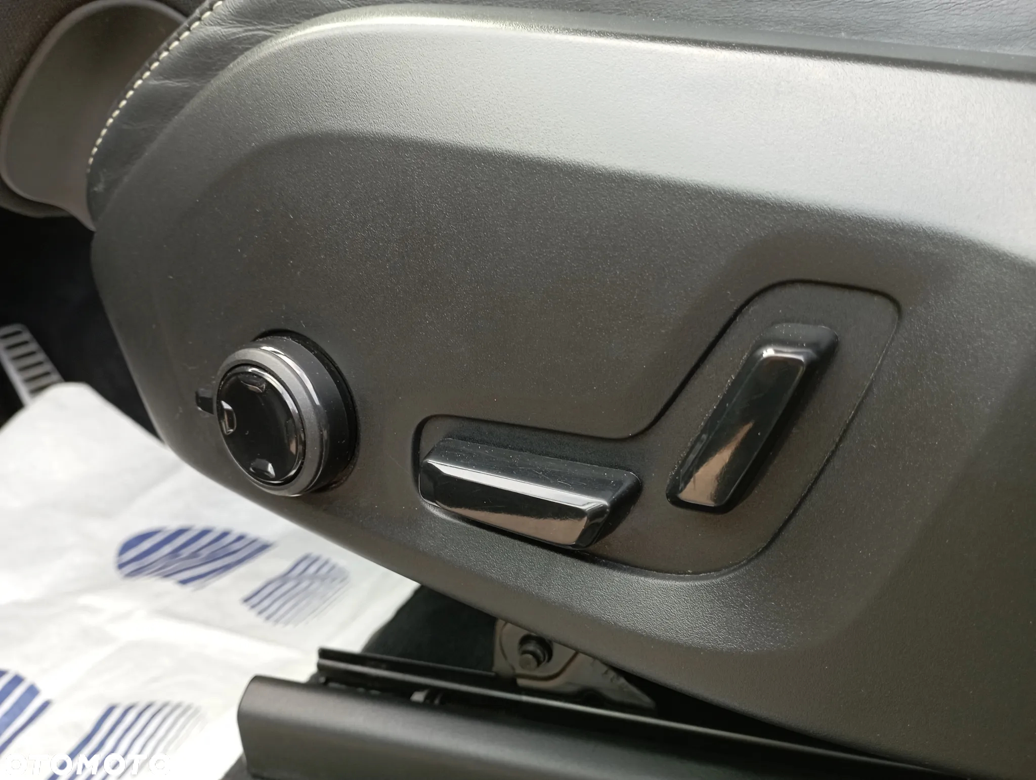 Volvo XC 90 D5 AWD Geartronic RDesign - 33