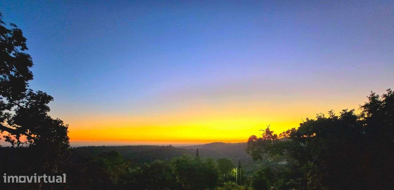 Moradia Espaçosa com vista Serra e Mar - Grande imagem: 2/30