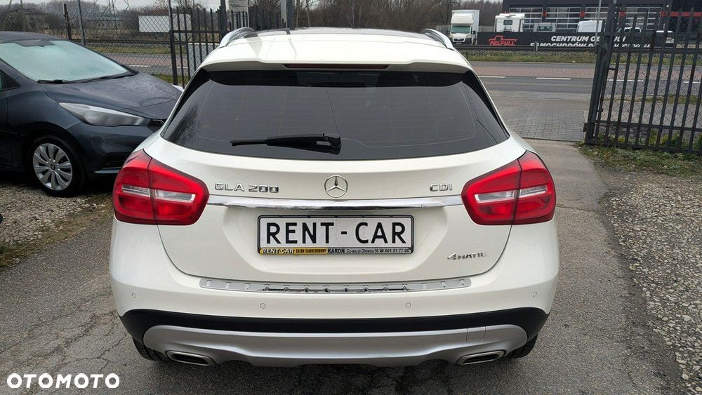 Mercedes-Benz GLA - 26