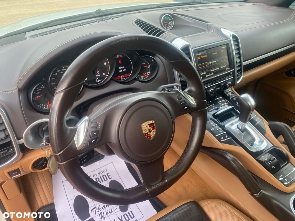 Porsche Cayenne - 9