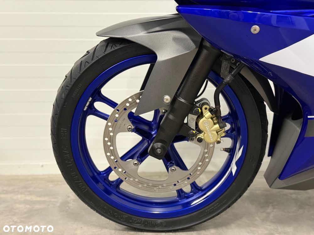 Yamaha YZF - 23