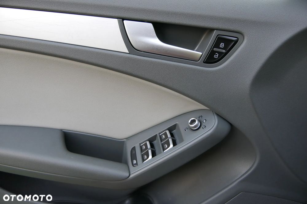 Audi A4 Avant 2.0 TDI ultra - 27