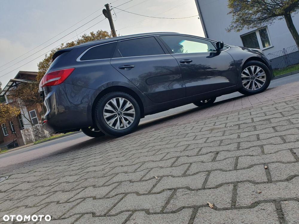 Kia Ceed 1.6 GDI Spirit - 24