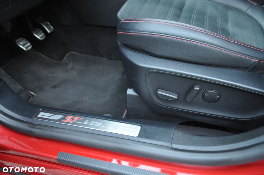 Ford Kuga 2.0 TDCi 4x2 ST-Line - 5