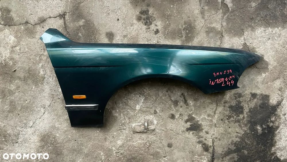 BMW E39 BŁOTNIK  ZIELONY METALIK PRAWY PRZÓD - 1