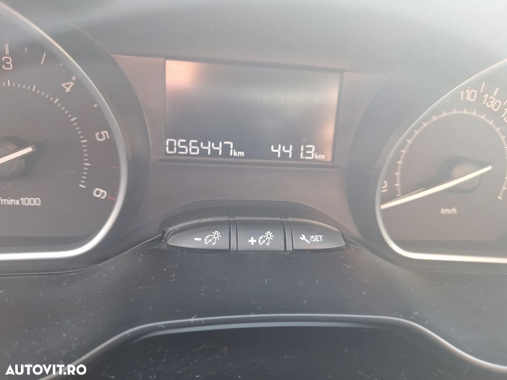 Peugeot 2008 1.6 BlueHDi FAP S&S Allure - 9