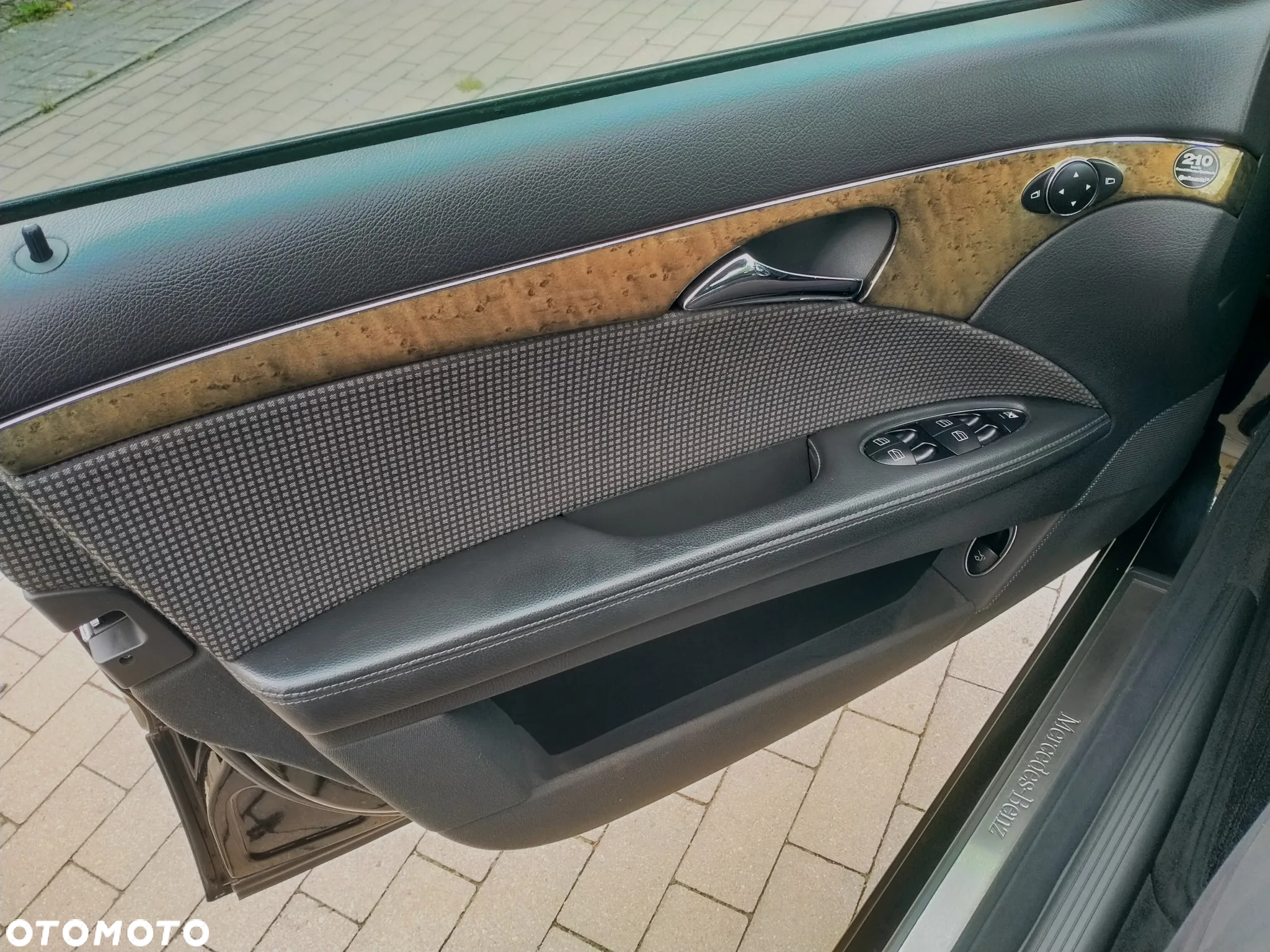 Mercedes-Benz Klasa E - 21