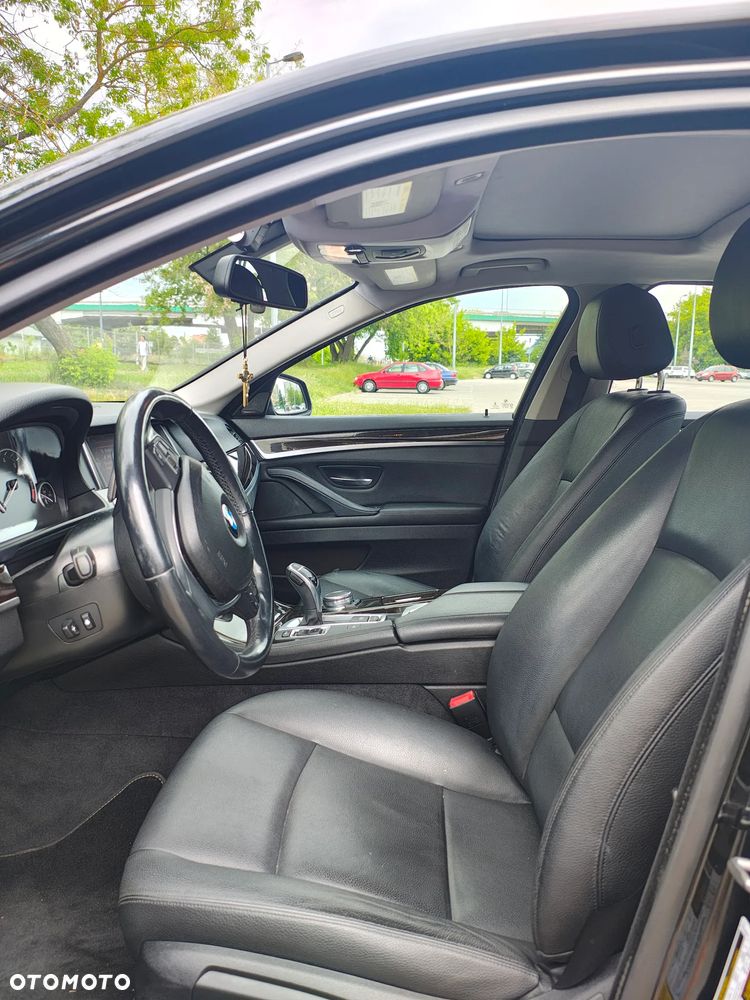 BMW Seria 5 535i xDrive - 12