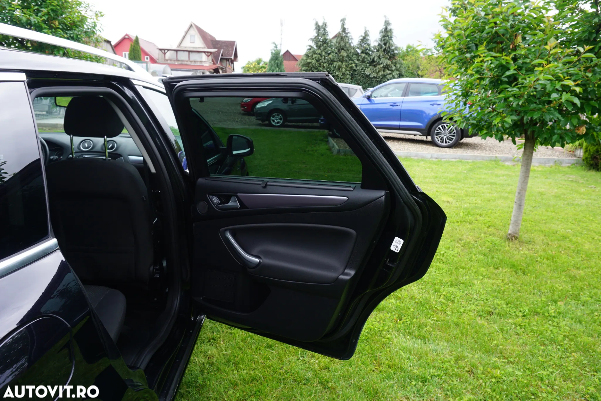 Ford Mondeo 2.0 EcoBoost Powershift Titanium - 11