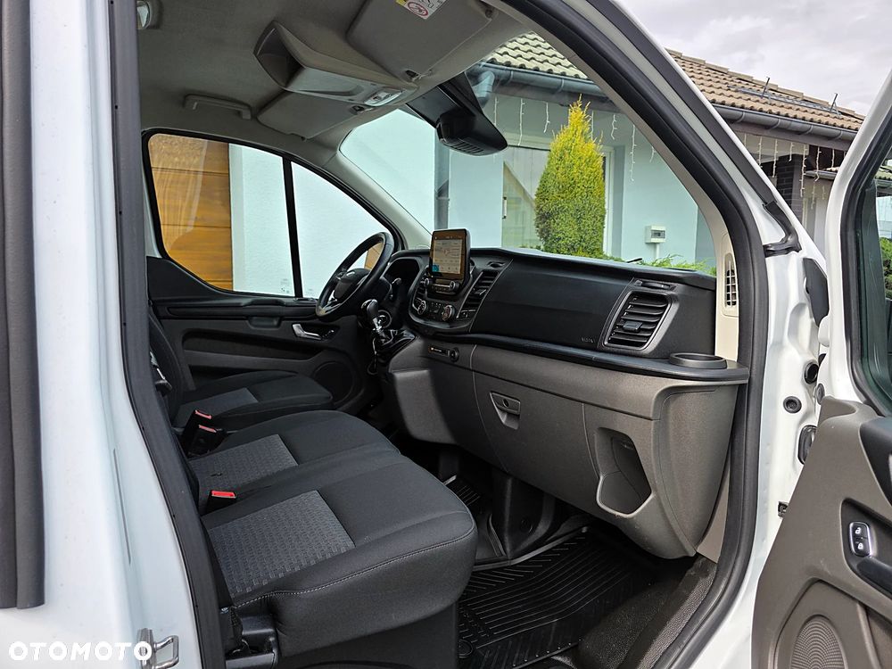 Ford TRANSIT CUSTOM - 22