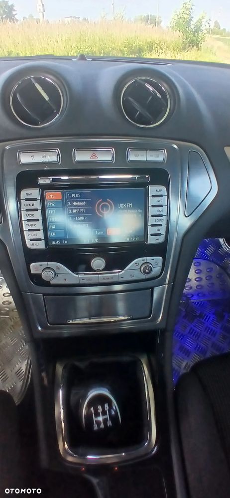 Ford Mondeo 1.8 Ambiente - 13