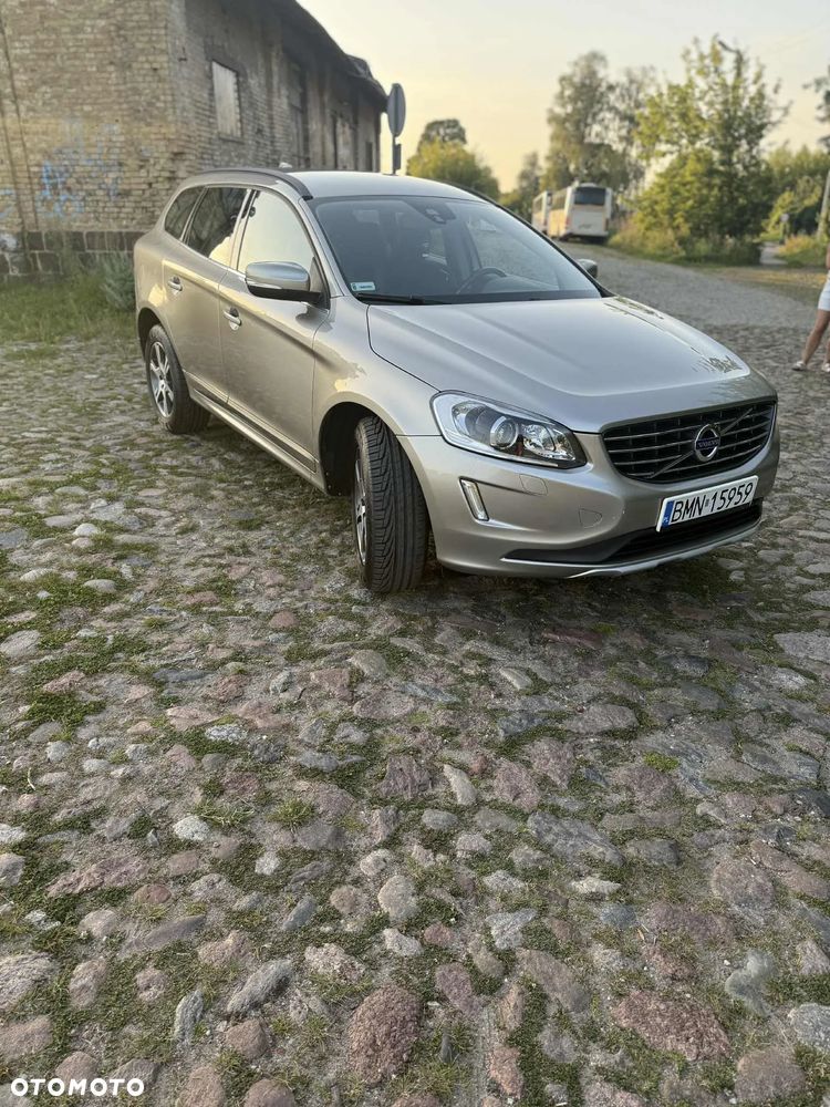 Volvo XC 60 D5 AWD Kinetic - 1