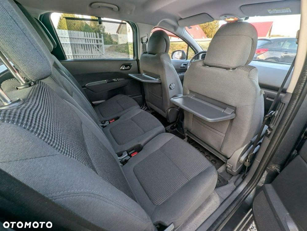 Peugeot 5008 - 5
