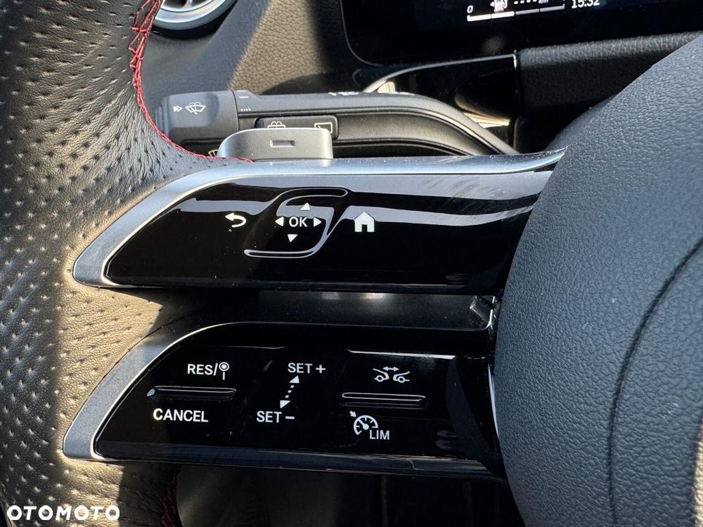 Mercedes-Benz GLA 200 AMG Line - 25