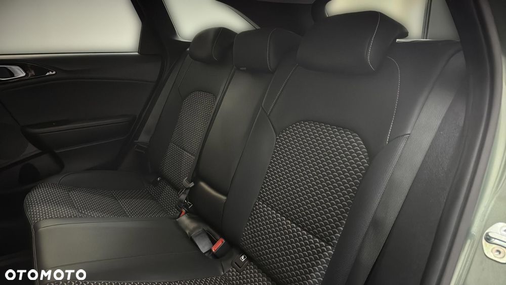 Kia Ceed 1.5 T-GDI Business Line - 17