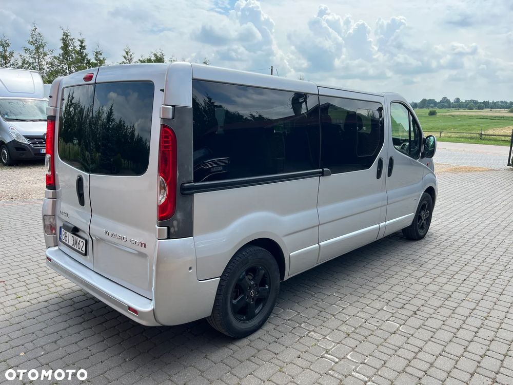 Opel Vivaro Long 9 Miejscowy - 4