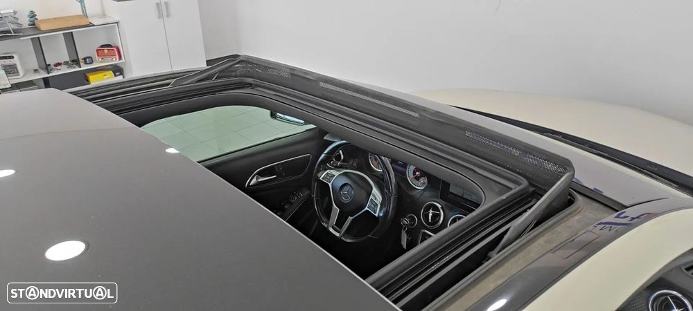 Mercedes-Benz A 180 d AMG Line - 29