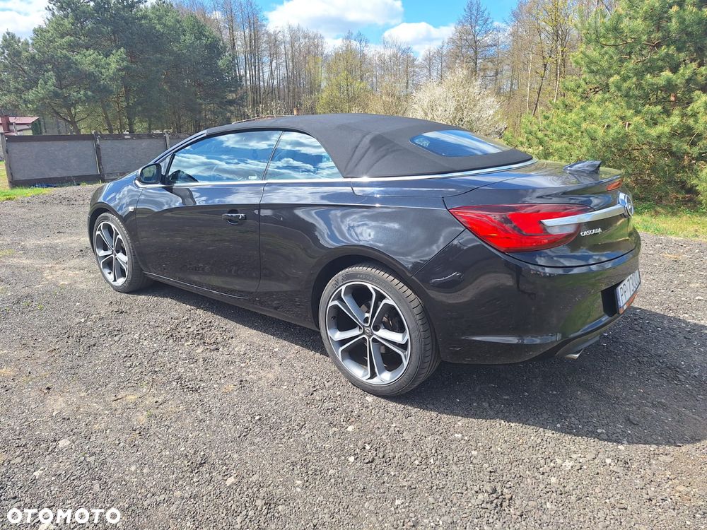 Opel Cascada 1.6 T Cosmo S&S - 4