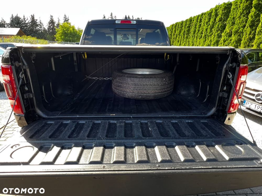 RAM 1500 5.7 Crew Cab Longbed Laramie Chrome - 10