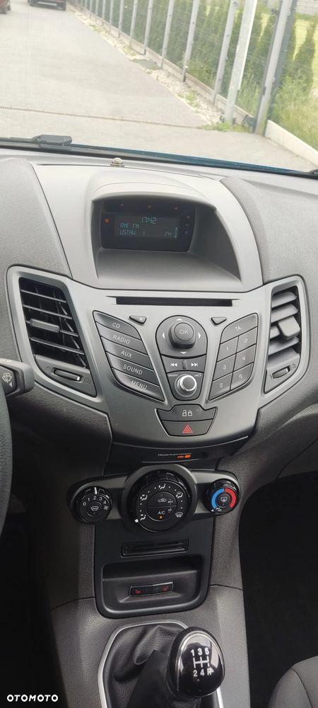 Ford Fiesta 1.25 Ambiente EU5 - 15
