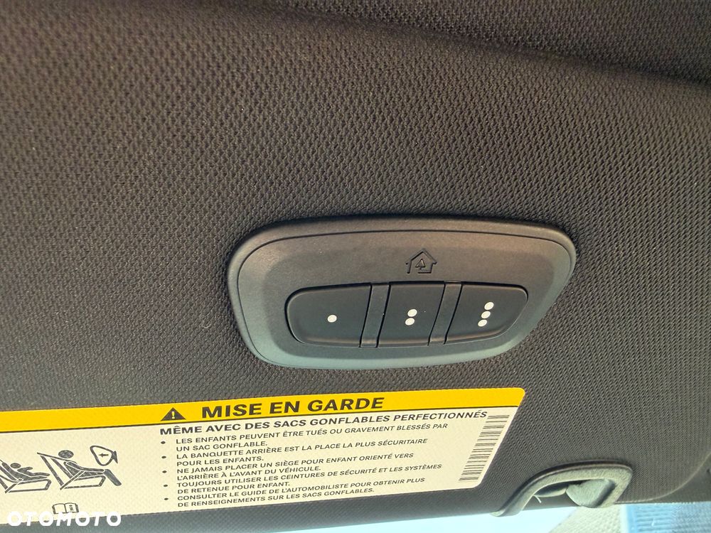 Chrysler Pacifica - 14