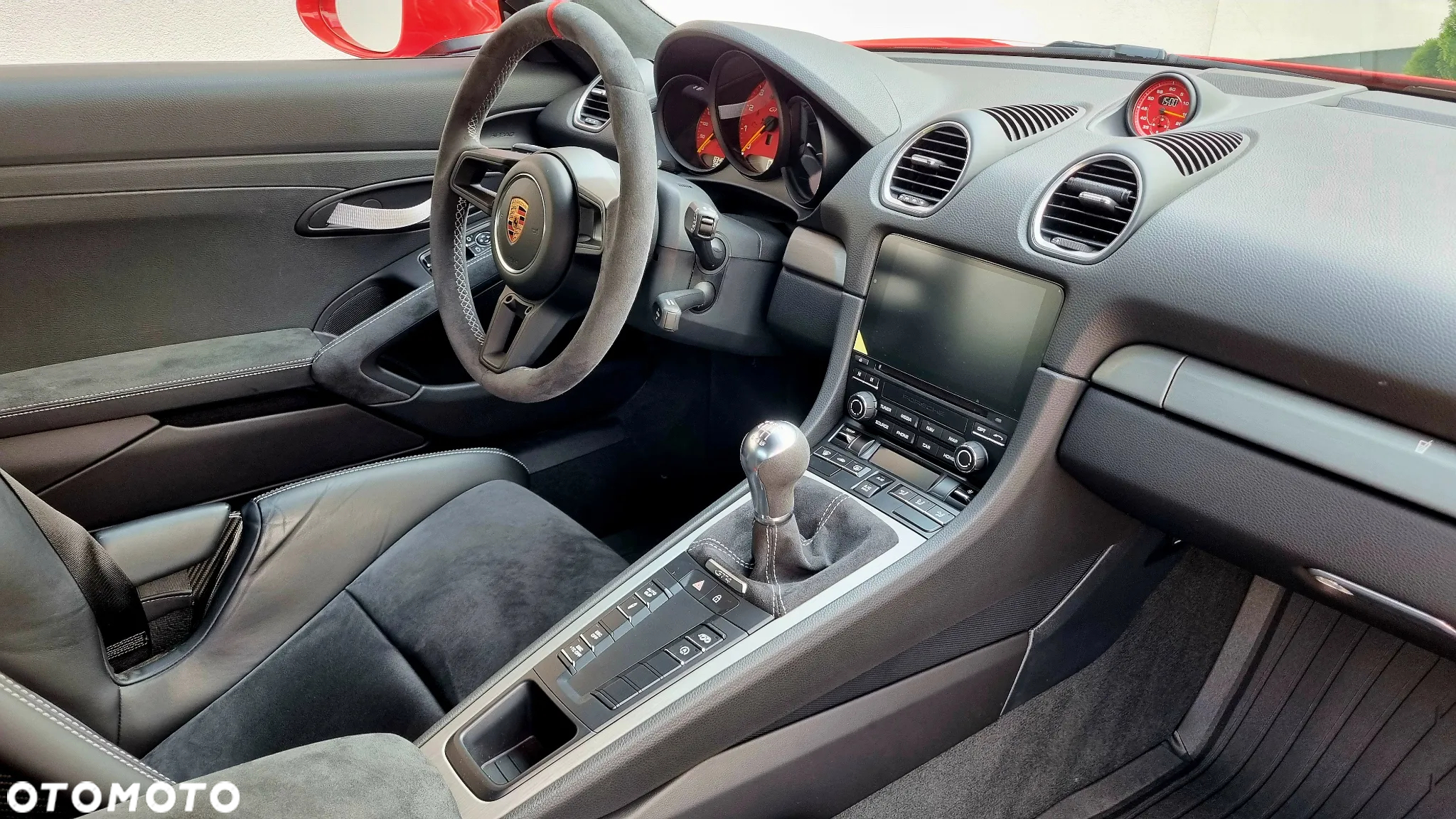 Porsche 718 Cayman GPF GT4 - 36