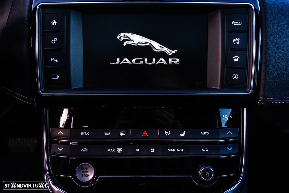 Jaguar XE 2.0 D R-Sport Aut. - 46