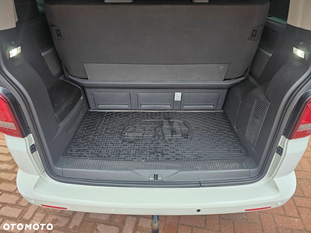 Volkswagen Multivan - 5