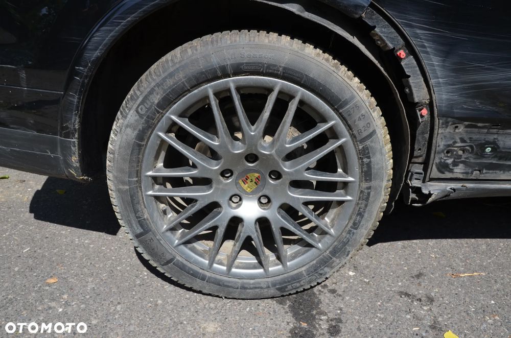 Porsche Cayenne Platinum Edition - 18