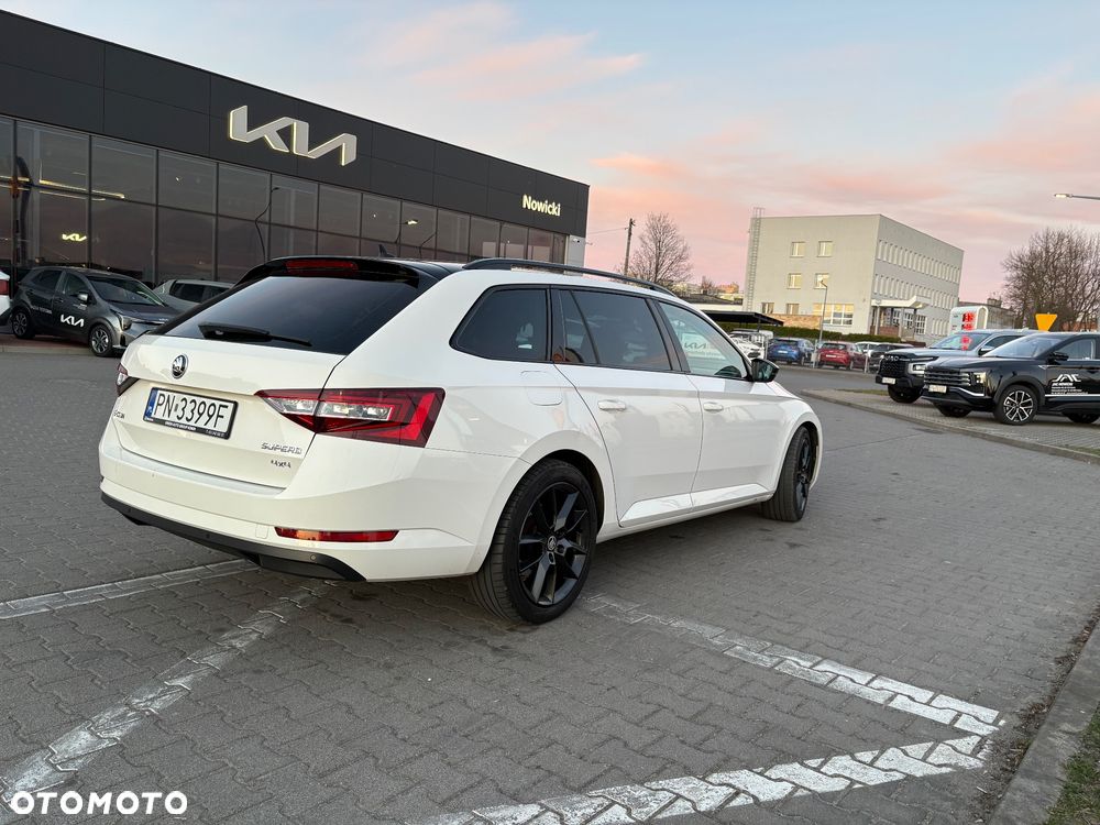 Skoda Superb 2.0 TDI 4x4 Style DSG - 8