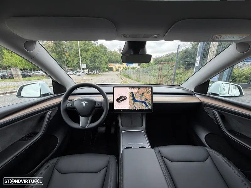 Tesla Model Y Tração Traseira - 45