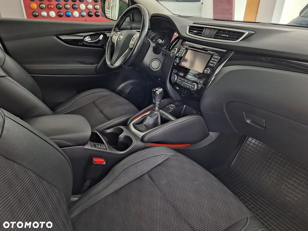 Nissan Qashqai 1.6 DIG-T Tekna - 24