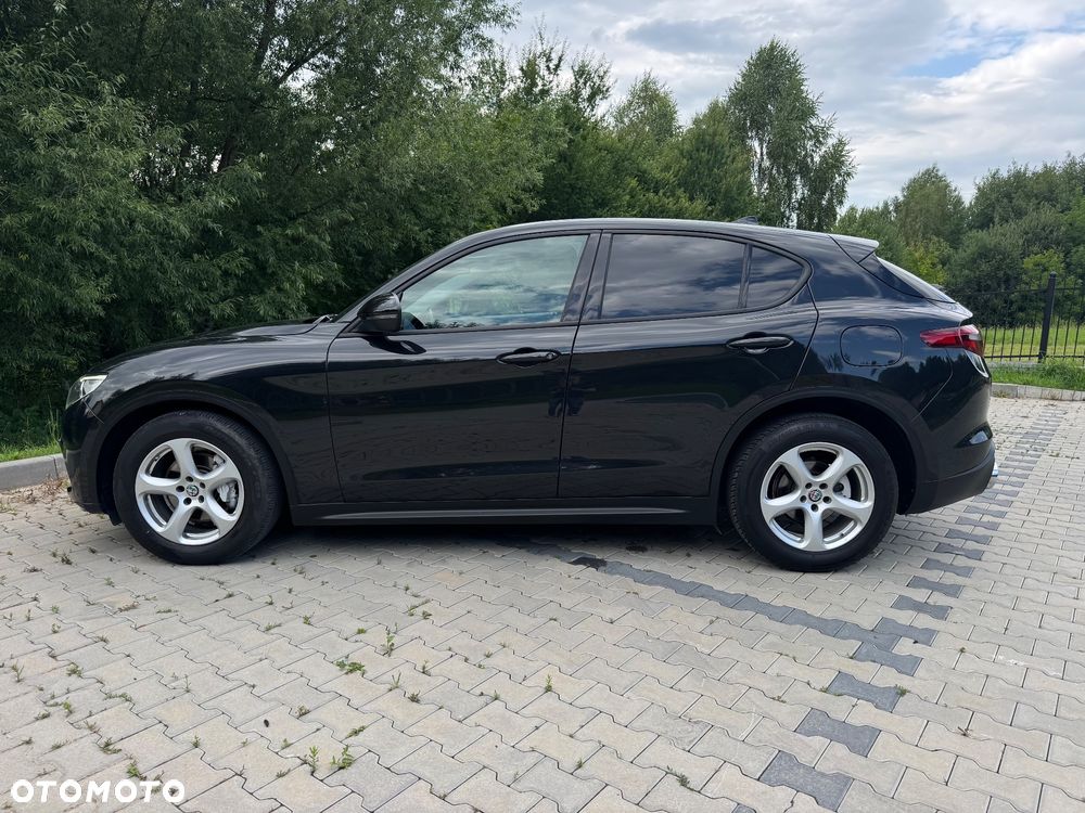 Alfa Romeo Stelvio 2.2 JTDM - 9
