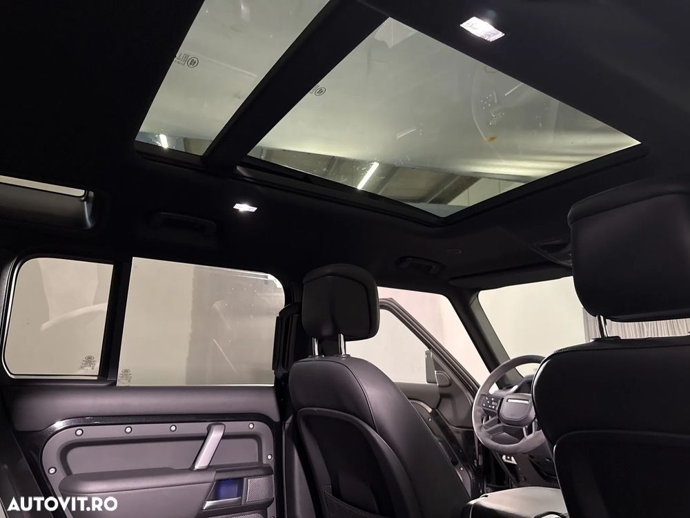 Land Rover Defender - 23